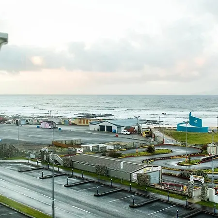 Red Hugh's Hideout - Luxury 2 Bedroom Penthouse With Beach Views * Bundoran
