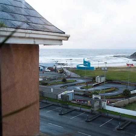 Red Hugh's Hideout - Luxury 2 Bedroom Penthouse With Beach Views Lejlighed